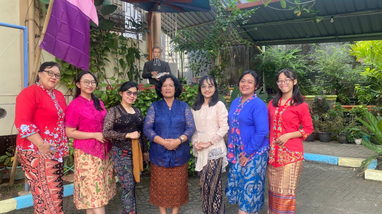 Guru-Guru KB-TK Kebon Dalem yang Penuh Kasih dan Dedikasi